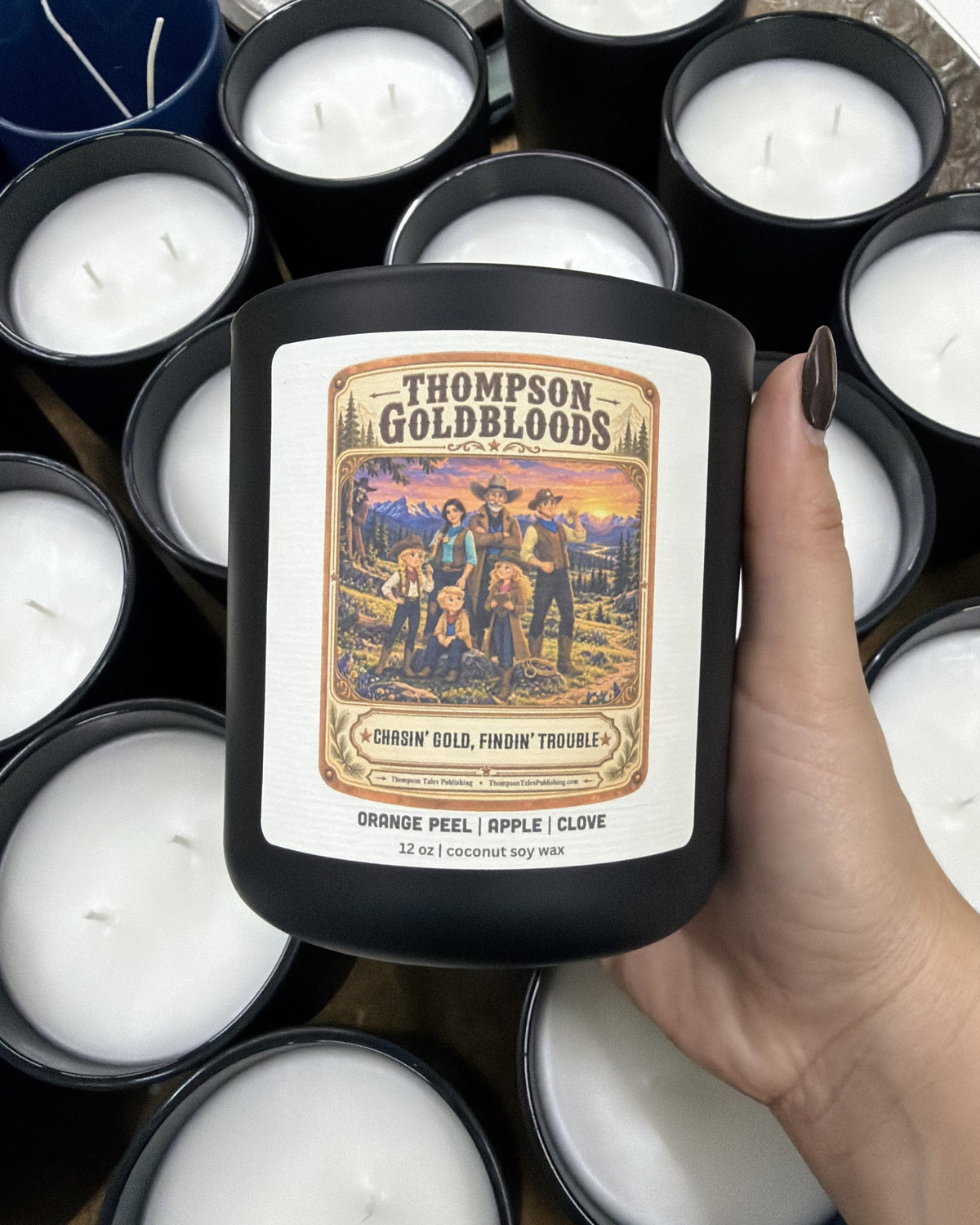 Apple, Orange Peel & Clove candle - black vessel (TTP-C1)
